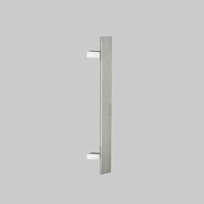 MANIGLIONE INOX INCLINATO 'OREGON' 40x10x500 mm, Inter. 300 mm - Col. Inox satinato/lucido. Prezzo per Pezzo.