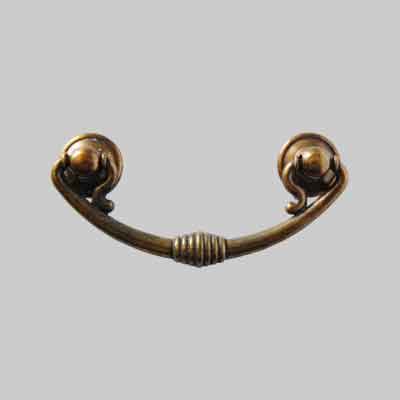 MANIGLIA PER MOBILI '5042' Interasse 64 mm - Patinato antico. Prezzo per Pezzo.