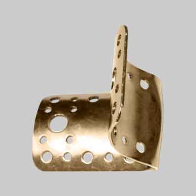 PIASTRA DI GIUNZIONE SAGOMATA PER PALI Ø 80/100 mm 65 x 85 - Spess. 2 mm. Prezzo per Pezzo.