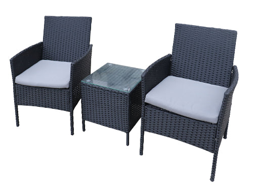 Set Rattan Radical tavolo e poltrone. Prezzo per Pezzo.