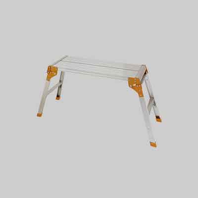 SGABELLO PIATTAFORMA 'IDEAL STAR' cm 80x30x50h. Prezzo per Pezzo.