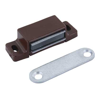 CHIUSURA MAGNETICA QUADRA mm 15x48 - marrone pz. 2. Prezzo per Pezzo.