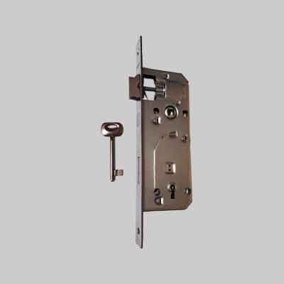 SERRATURA PER PORTE IN LEGNO 'PATENT GRANDE' FRONTALE BORDO QUADRO BONAITI E50 Ottonata. Prezzo per Pezzo.