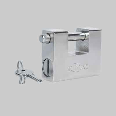 LUCCHETTO MONOBLOCCO 'TITAN' SIKURO mm 84 con 2 chiavi a profilo universale. Prezzo per Pezzo.