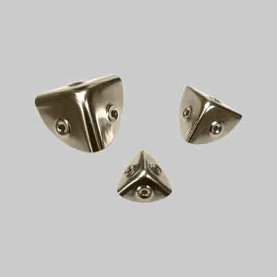 ANGOLO PER BAULI mm 30x30x30. Prezzo per Pezzo.