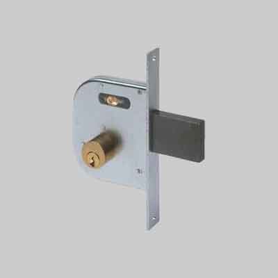 SERRATURA DA INFILARE PER CANCELLI ART. 42030 CISA E50 - Scatola mm 84,5x95. Prezzo per Pezzo.
