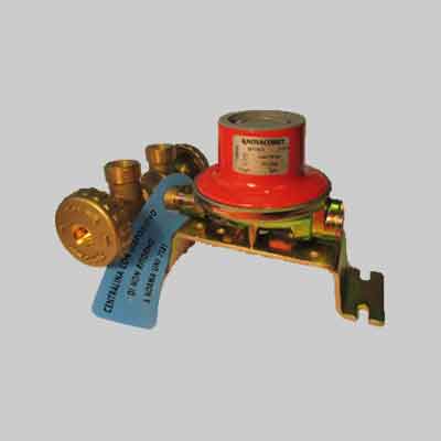 MINICENTRALINA DUE ATTACCHI CON REGOLATORE 10 kg/h con regolatore bp 2205. Prezzo per Pezzo.