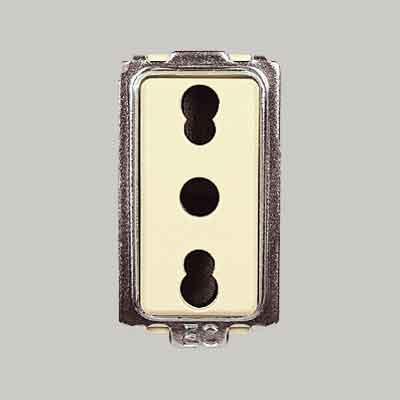 PRESA BIVALENTE 'TONDO'' 10/16A 250V 2P+T. Prezzo per Pezzo.