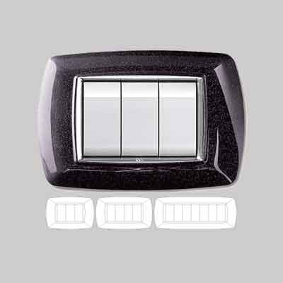 PLACCA COPRINTERRUTTORI NERA GLITTER 'MYLIFE' 7 moduli. Prezzo per Pezzo.