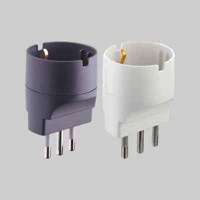 ADATTATORE SEMPLICE 'SCHUKO' 10A 2P+T - presa 10A 2P+T, Col. Bianco. Prezzo per Pezzo.