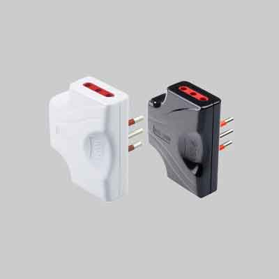 ADATTATORE TRIPLO EXTRAPIATTA 10A ROSI 2P+T - prese 10A 2P+T, Col. Bianco. Prezzo per Pezzo.