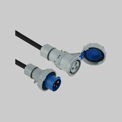 PROLUNGA INDUSTRIALE CON CAVO IN GOMMA IP67 16A 2P+T 200-250V - mt 20. Prezzo per Pezzo.