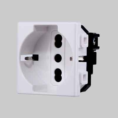 PRESA ITALIANA/TEDESCA 'SOLAR' 10/16A 250V - 2P+T. Prezzo per Pezzo.