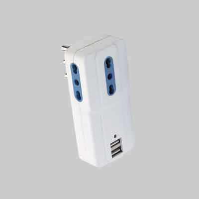 ADATTATORE 3 VIE + USB  IDEAL STAR spina 16A - 3 prese 10/16A + 2 prese USB DC5V 2,1A. Prezzo per Pezzo.