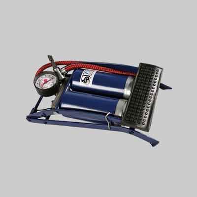 POMPA A PEDALE DOPPIA Pressione max 7 bar. Prezzo per Pezzo.