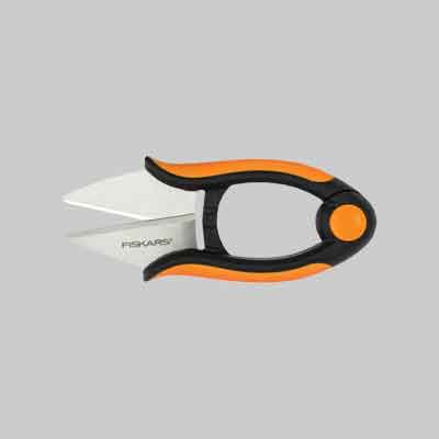 FORBICI PER ERBE AROMATICHE 'SOLID SP220' FISKARS cm 13. Prezzo per Pezzo.