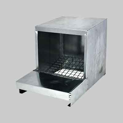 NIDO PER GALLINE OVAIOLE cm 31x47x33h. Prezzo per Pezzo.