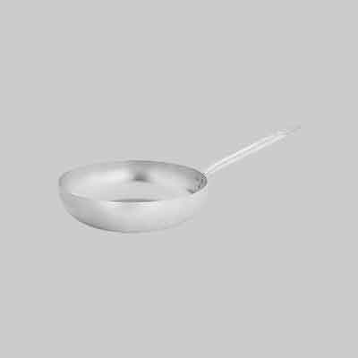 SALTAPASTA CON MANICO IN METALLO 'WHITE LINE' Ø cm 40x9h. Prezzo per Pezzo.