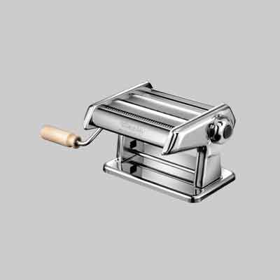 MACCHINA PER LA PASTA 'TITANIA'. Prezzo per Pezzo.