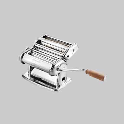 MACCHINA PER LA PASTA 'IMPERIA'. Prezzo per Pezzo.