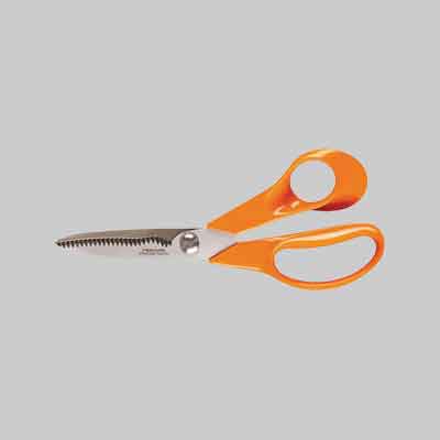 FORBICE MULTIUSO 'S92' FISKARS cm 18. Prezzo per Pezzo.
