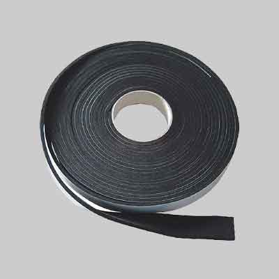 GUARNIZIONE MULTIUSO mm 20x10 x mt 5 - col. nero. Prezzo per Pezzo.